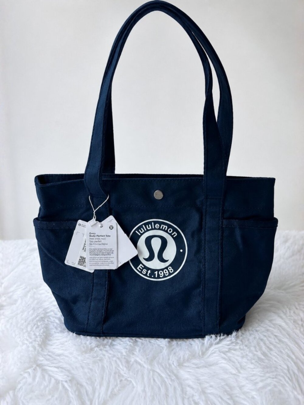 ✨ Lululemon Daily Multi-Pocket Mini Canvas Tote (6.5L) – True Navy (NWT)